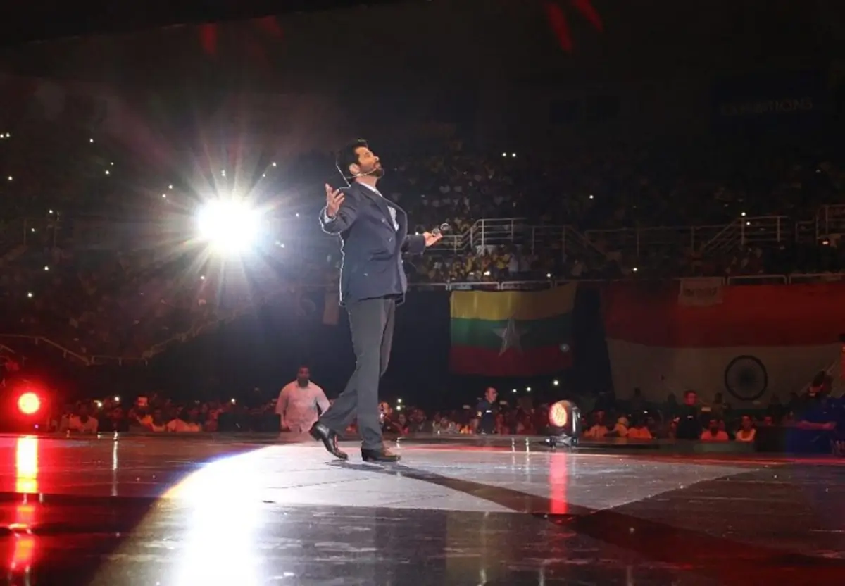 Anil Kapoor Makes A Splash At #Vcon16 3 Anil Kapoor Makes A Splash At #VCON16