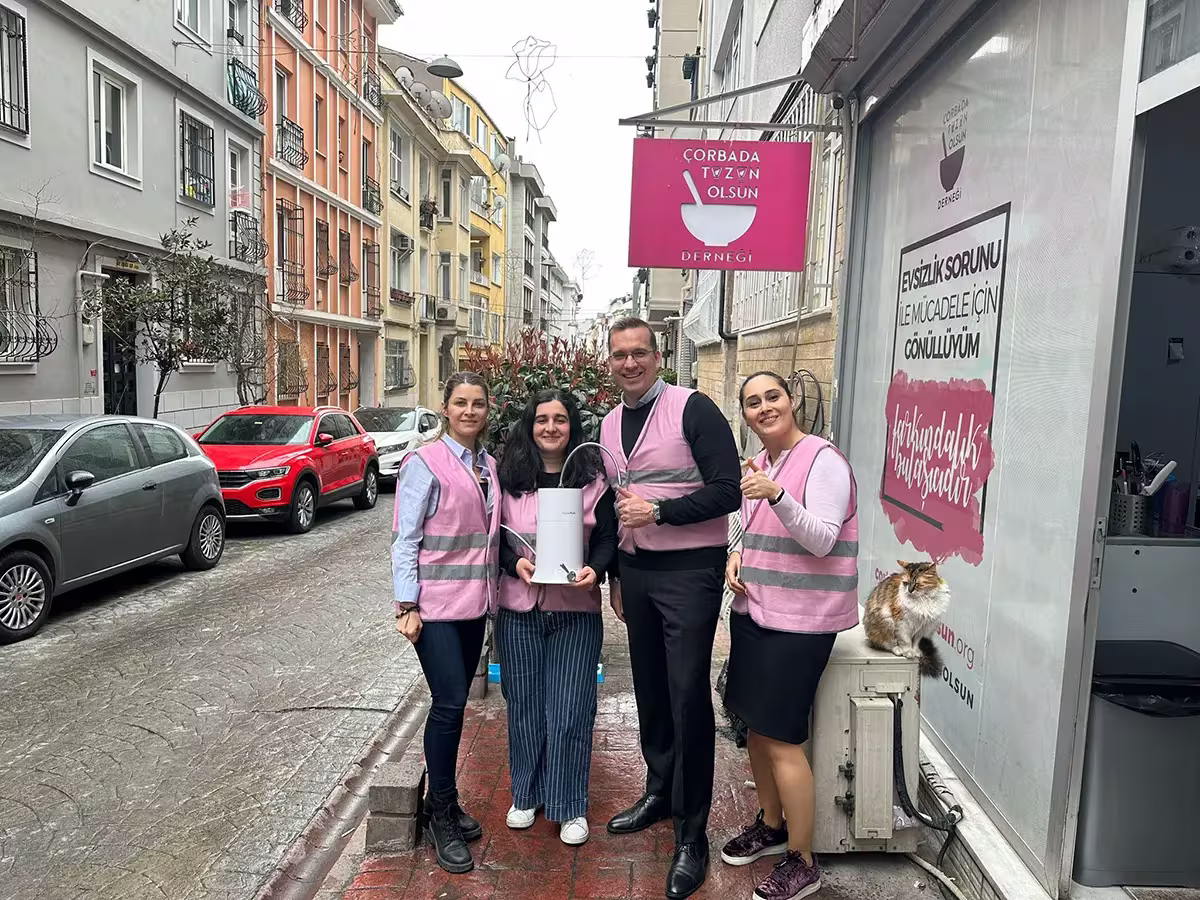 7 Unexpected Places To Experience The Power Of Homepure Nova’s Clean Water 5 QNET Turkey team with Trevor Kuna handing a HomePure Nova to Corbada Tuzun Olsun Association